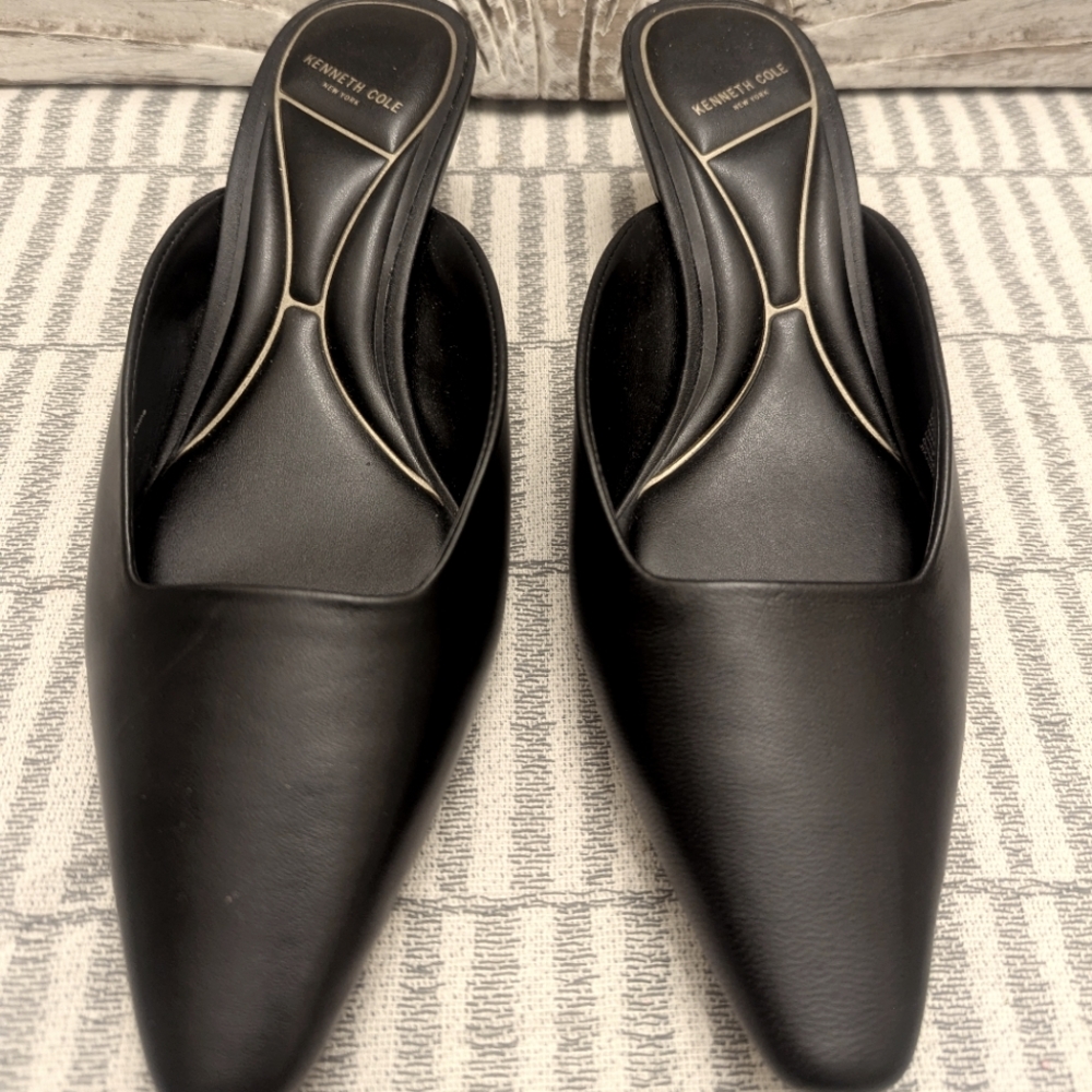 NWOT Kenneth Cole Margo Leather Kitten Heel Mule Size 8